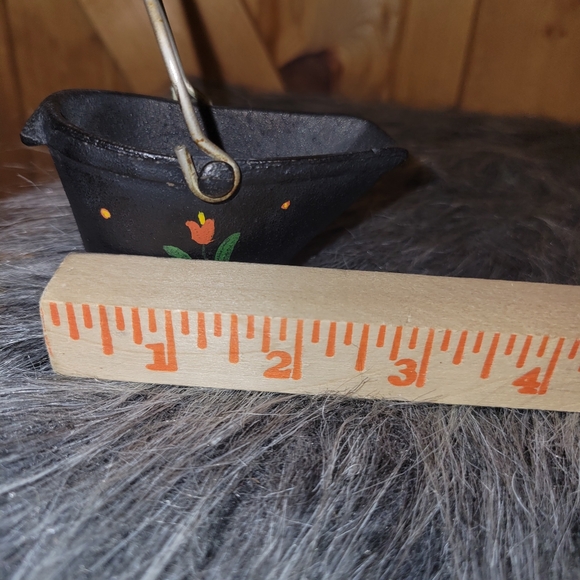 Set of 2 vintage mini cast iron cauldron and coal bucket - Picture 5 of 11